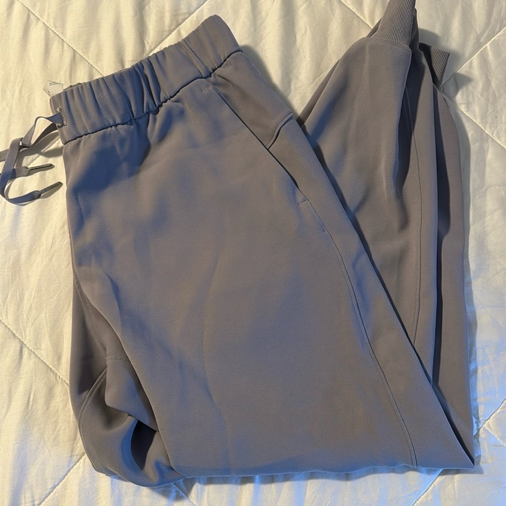 Lululemon jogger size 10